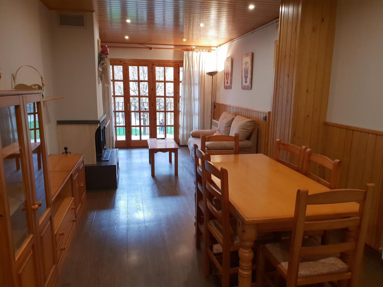Apartaments Cal Noi 캄프로돈 외부 사진
