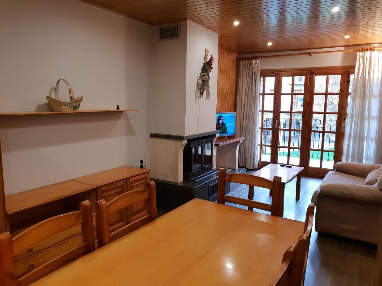 Apartaments Cal Noi 캄프로돈 외부 사진